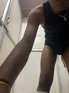 Dazzling dude online show from 02-17-26, 06:14