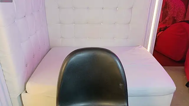 Snapshot of Everlyn_sexx chatting on 03-12-26, 12:00 Everlyn sexx online show from 03-12-26, 12:00