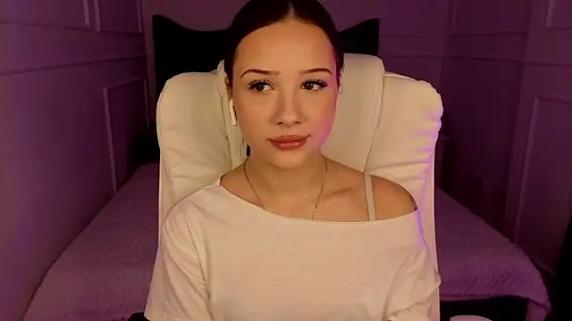 baby brunettee  online show from 03-07-26, 03:20