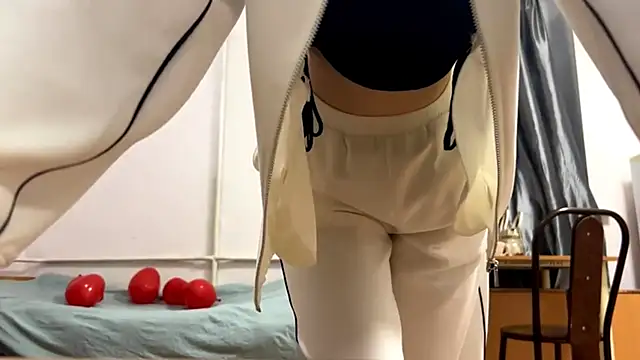 Snapshot of VickieKush chatting on 02-25-26, 03:10 VickieKush online show from 02-25-26, 03:10