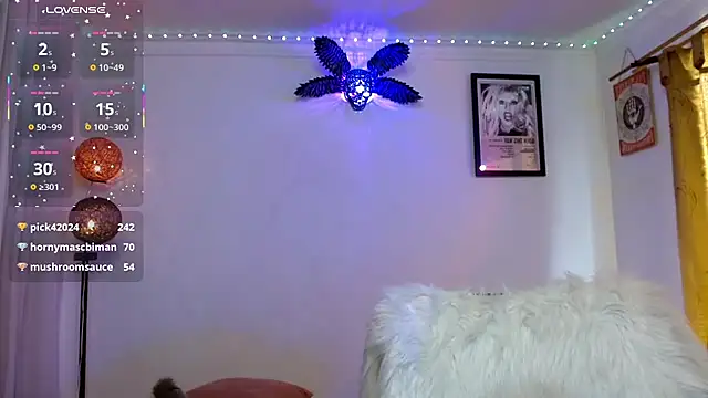 DanniHotBoy02 online show from 05-16-26, 06:07