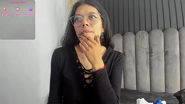Snapshot of Lanadelrey_1 chatting on 05-09-26, 11:04 Lanadelrey 1 online show from 05-09-26, 11:04