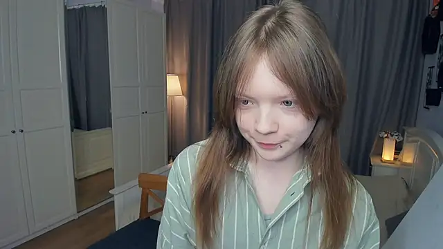 LavenderMitten online show from 03-20-26, 06:40