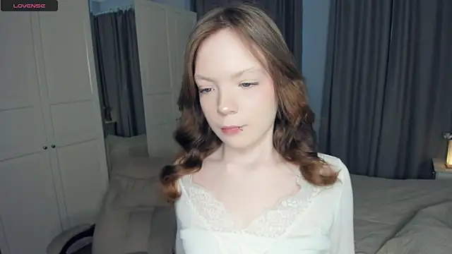 LavenderMitten online show from 04-18-26, 05:33