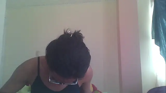 Snapshot of horny_brii chatting on 06-10-26, 05:34 horny brii online show from 06-10-26, 05:34
