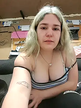 Dulcexpecado online show from 04-27-26, 02:15