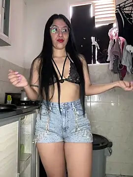 Snapshot of samanta_big_ass_ chatting on 05-17-26, 01:29 samanta big ass online show from 05-17-26, 01:29