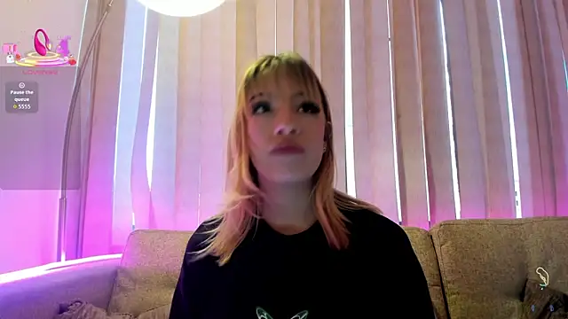 Maya-jhons online show from 04-26-26, 02:26