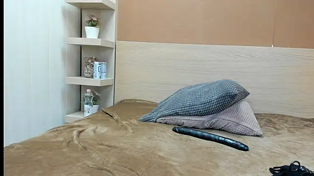 PinkyTwerkyX online show from 04-24-26, 01:57