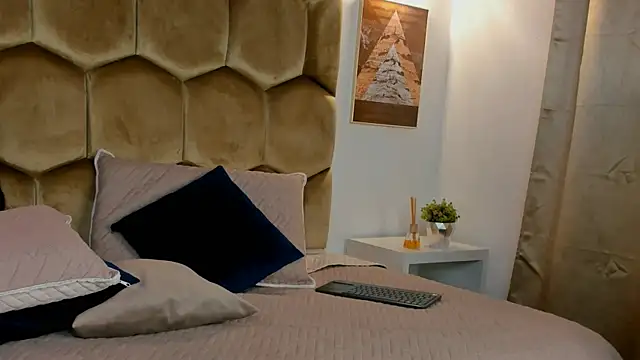 Mia Reyesjs online show from 02-14-26, 09:55