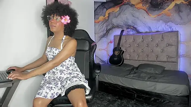 CataleyaMoon  online show from 05-02-26, 07:19