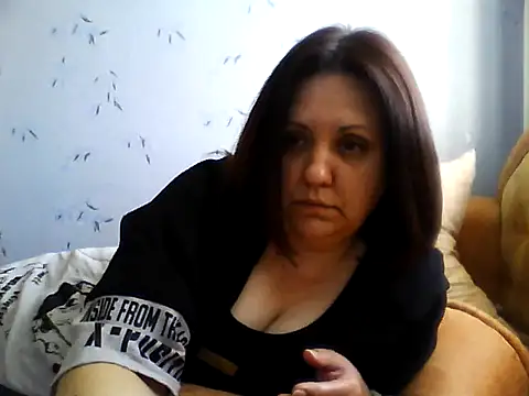 LockyCharm111 online show from 04-25-26, 08:17