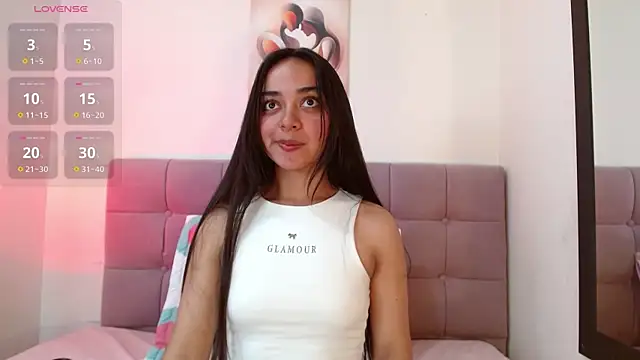 Snapshot of Evangeline_wish chatting on 05-13-26, 01:08 Evangeline wish online show from 05-13-26, 01:08
