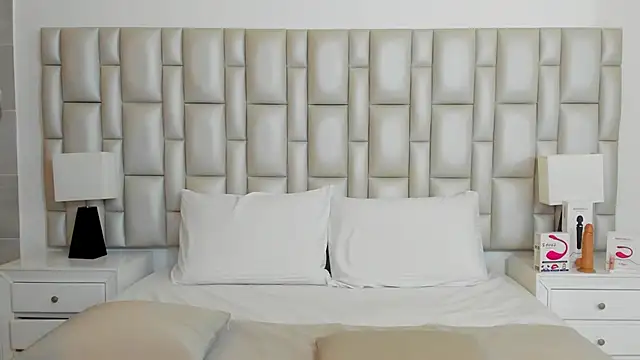 paola katy dicks online show from 03-07-25, 07:49