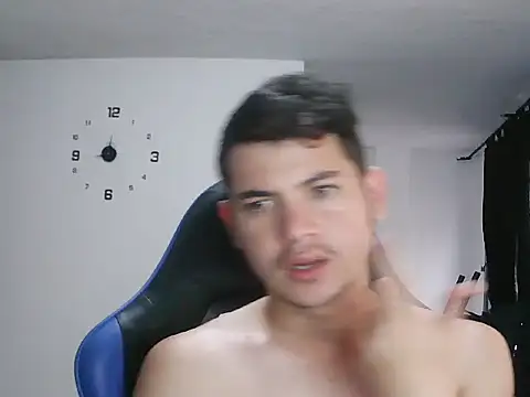 Snapshot of Erostomxxx chatting on 02-11-26, 08:03 Erostomxxx online show from 02-11-26, 08:03