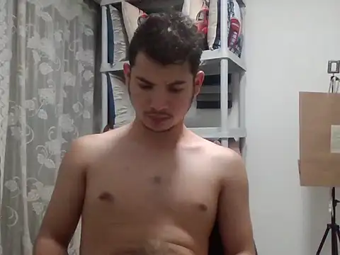 Snapshot of Erostomxxx chatting on 02-17-26, 12:51 Erostomxxx online show from 02-17-26, 12:51