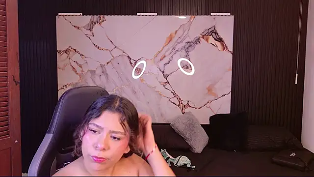 Snapshot of Sophie19__ chatting on 03-06-26, 11:50 Sophie19 online show from 03-06-26, 11:50