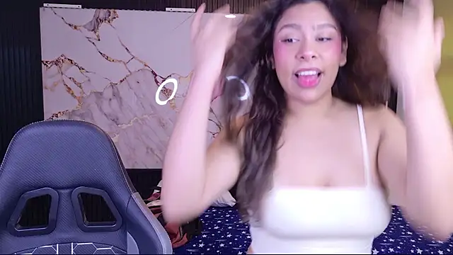 Snapshot of Sophie19__ chatting on 03-12-26, 12:11 Sophie19 online show from 03-12-26, 12:11