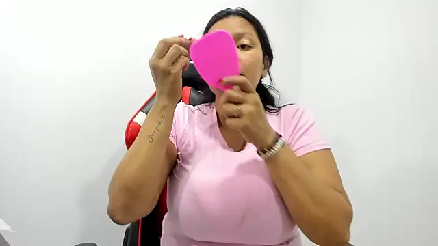 QueenNyxx online show from 05-13-26, 02:58