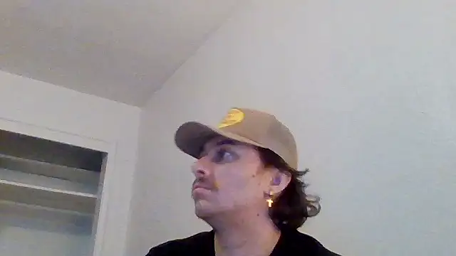 Snapshot of Tallhungandcloudy chatting on 02-22-26, 10:08 Tallhungandcloudy online show from 02-22-26, 10:08