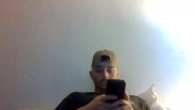 Snapshot of Tallhungandcloudy chatting on 03-03-26, 11:43 Tallhungandcloudy online show from 03-03-26, 11:43