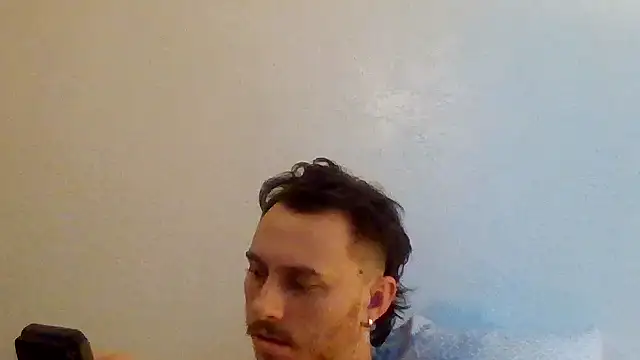 Snapshot of Tallhungandcloudy chatting on 03-06-26, 09:22 Tallhungandcloudy online show from 03-06-26, 09:22