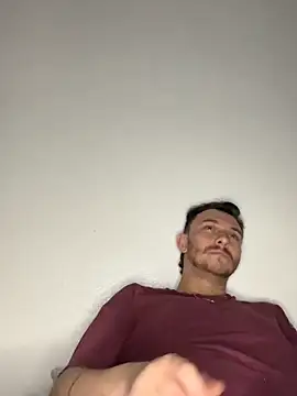 Snapshot of Tallhungandcloudy chatting on 03-10-26, 09:47 Tallhungandcloudy online show from 03-10-26, 09:47