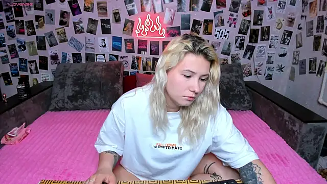 x Ulya1cutex online show from 06-01-26, 07:04