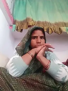 Snapshot of RAJE7053 chatting on 02-20-26, 05:04 RAJE7053 online show from 02-20-26, 05:04