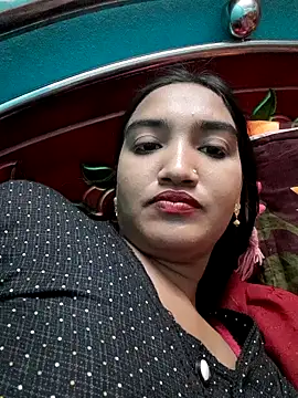 Hot-sadia6 online show from 03-06-26, 11:28