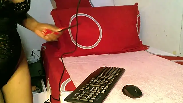Snapshot of Mabelle_Eveline chatting on 06-08-26, 08:58 Mabelle Eveline online show from 06-08-26, 08:58