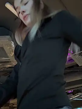 Snapshot of Mia_Star69 chatting on 03-11-26, 03:18 Mia Star69 online show from 03-11-26, 03:18