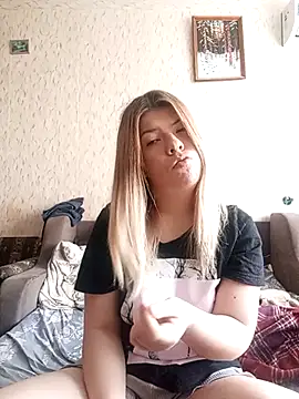 Snapshot of EvaTallor chatting on 03-06-26, 07:27 EvaTallor online show from 03-06-26, 07:27