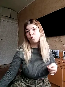 Snapshot of EvaTallor chatting on 03-16-26, 10:19 EvaTallor online show from 03-16-26, 10:19