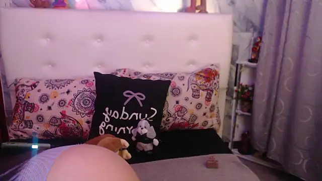 Nicolelewllss online show from 03-13-26, 10:55