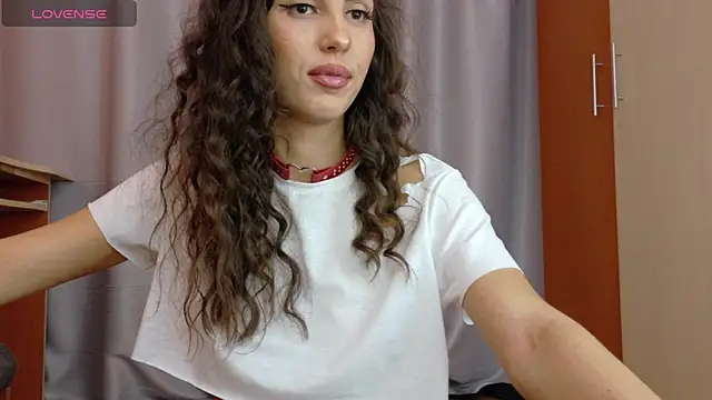 Snapshot of IvyMyst chatting on 03-04-26, 10:05 IvyMyst online show from 03-04-26, 10:05