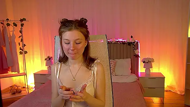 ElliFrankenweenie online show from 03-15-26, 07:03