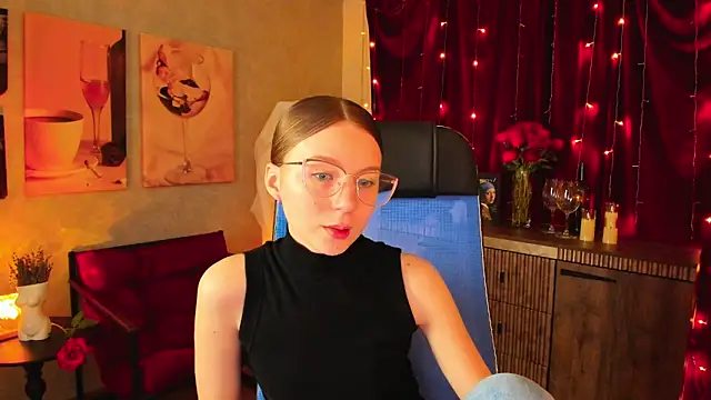 ElliFrankenweenie online show from 04-06-26, 06:14