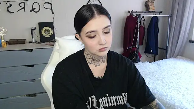 Rin Tozier online show from 05-22-26, 02:08