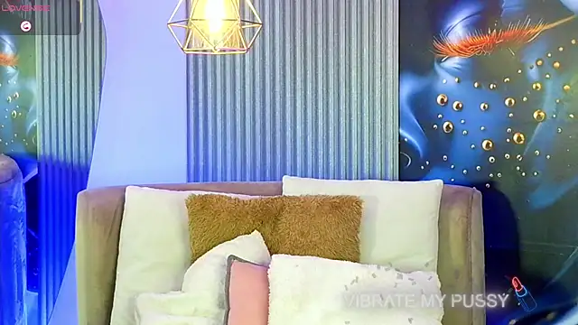 AURORA BLOOM CR online show from 04-13-26, 03:17