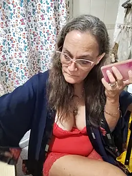 Snapshot of Nanybeach chatting on 02-19-26, 10:39 Nanybeach online show from 02-19-26, 10:39