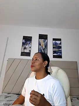 samaraa smith1 online show from 04-24-26, 12:07