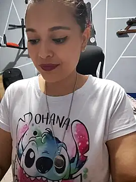 haffsa   online show from 04-24-26, 01:41