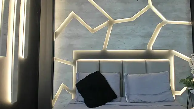 Snapshot of SinLickerr chatting on 02-20-26, 08:09 SinLickerr online show from 02-20-26, 08:09