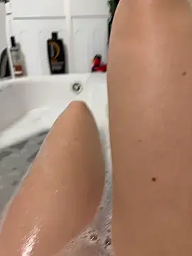 Snapshot of Ninimaus chatting on 03-01-26, 05:48 Ninimaus online show from 03-01-26, 05:48