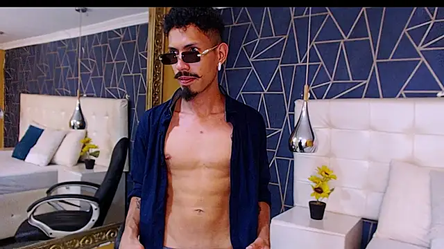 NoaahTylor online show from 02-27-26, 08:31