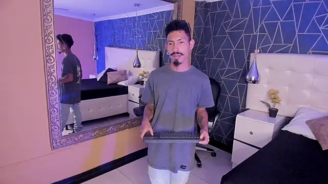 NoaahTylor online show from 03-25-26, 09:10