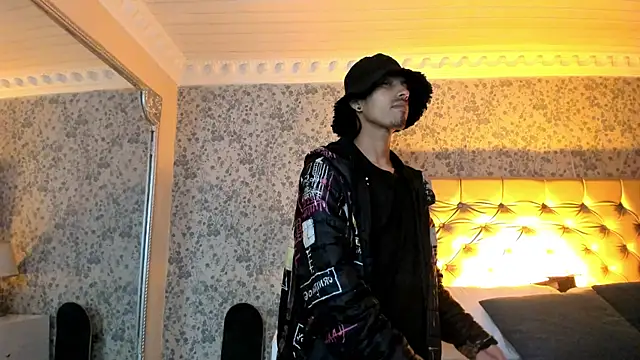 NoaahTylor online show from 05-21-26, 04:08