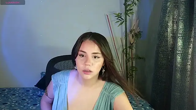 Scarlett Laurent online show from 02-25-26, 01:21