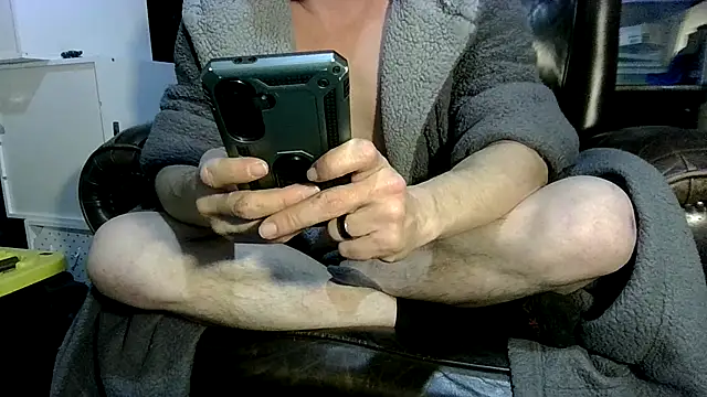 ShadowLove85 online show from 02-14-26, 05:04